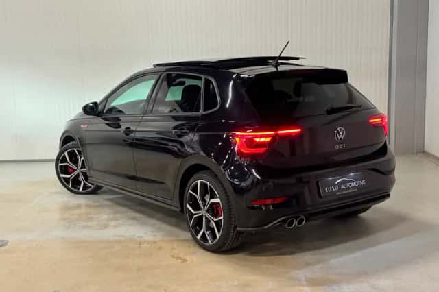 Volkswagen Polo (2023) thumbnail 2