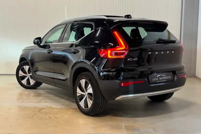 Volvo XC40 (2022) thumbnail 2