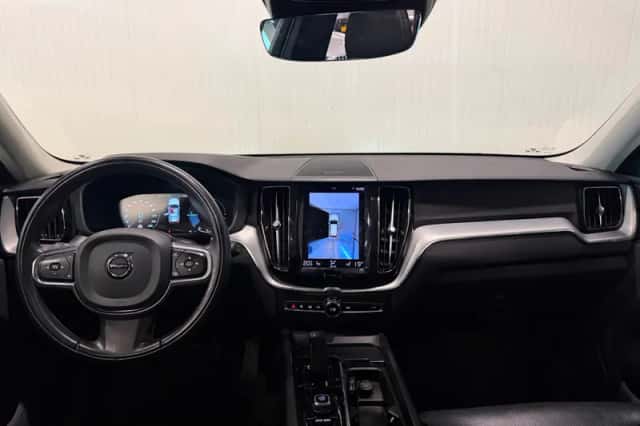 Volvo XC60 (2020) thumbnail 4
