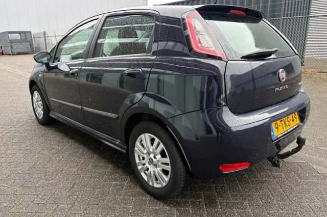Fiat Punto (2014) thumbnail 3