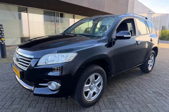 Toyota RAV4 (2011) thumbnail 1