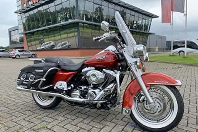DS 1999 FLHRC ROADKING CLASSIC (1999) thumbnail 1