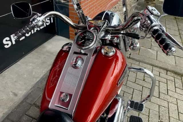 DS 1999 FLHRC ROADKING CLASSIC (1999) thumbnail 6