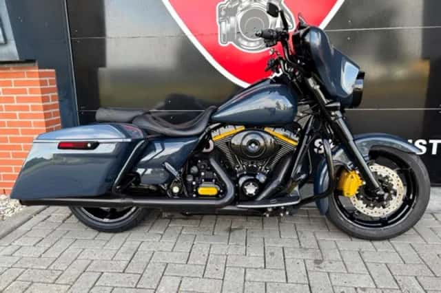 DS 2012 FLHXS STREETGLIDE SPECIAL (2012) thumbnail 2