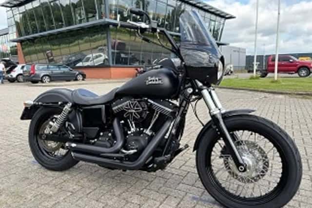 DS 2015 FXDB STREETBOB (2015) thumbnail 1