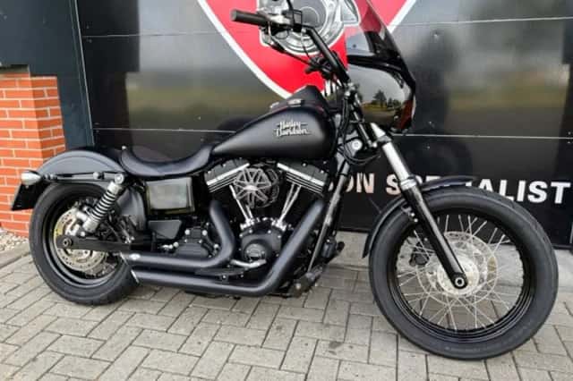 DS 2015 FXDB STREETBOB (2015) thumbnail 2