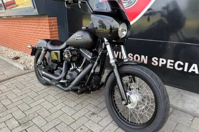 DS 2015 FXDB STREETBOB (2015) thumbnail 3