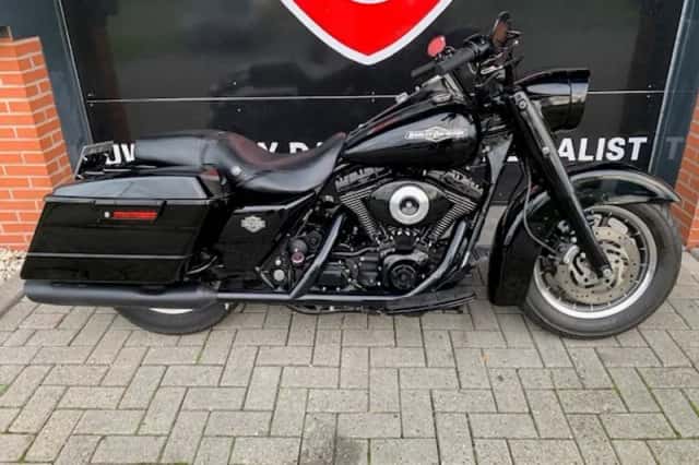 DS FLHR ROADKING ALL BLACK SPECIAL (0) thumbnail 2