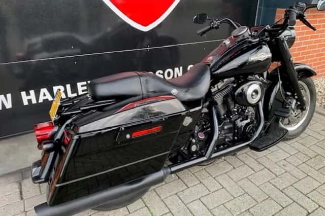 DS FLHR ROADKING ALL BLACK SPECIAL (0) thumbnail 4