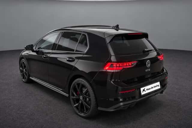 Volkswagen Golf (2025) thumbnail 3