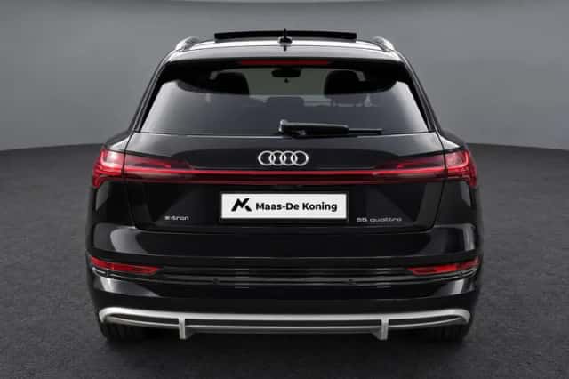Audi e-tron (2021) thumbnail 6