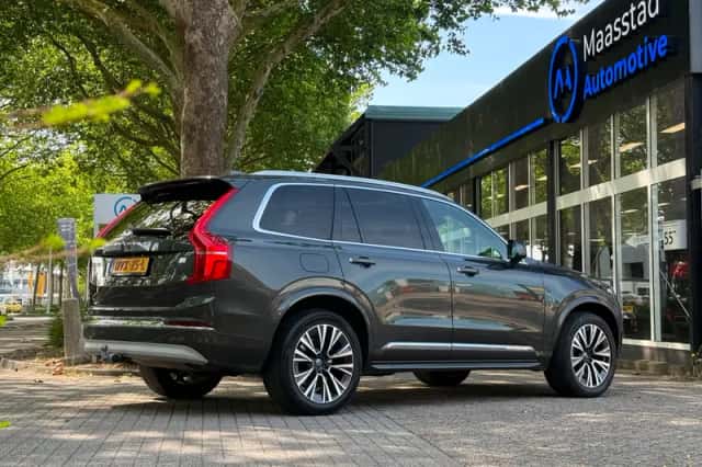 Volvo XC90 (2022) thumbnail 2