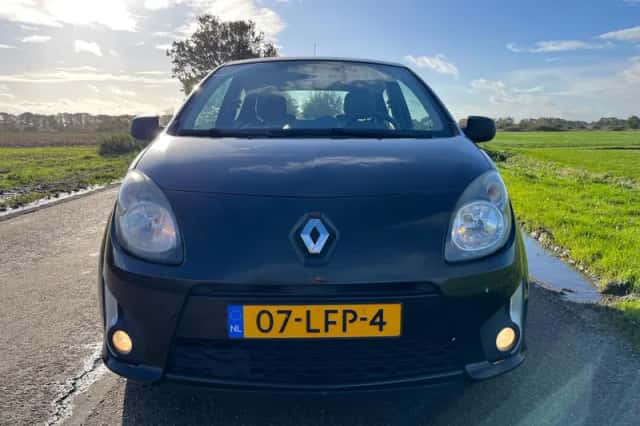 Renault Twingo (2010) thumbnail 2