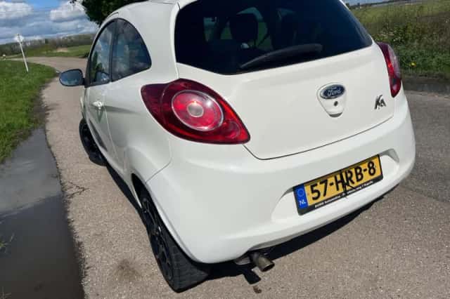 Ford Ka (2009) thumbnail 3