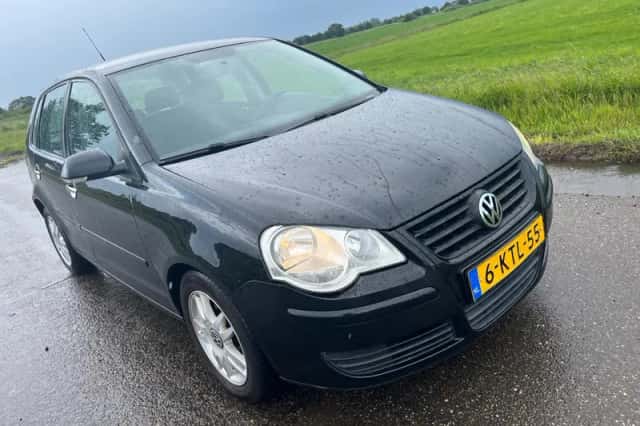 Volkswagen Polo (2008) thumbnail 2