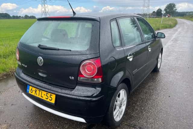 Volkswagen Polo (2008) thumbnail 3