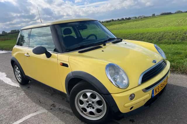 MINI One (2002) thumbnail 1
