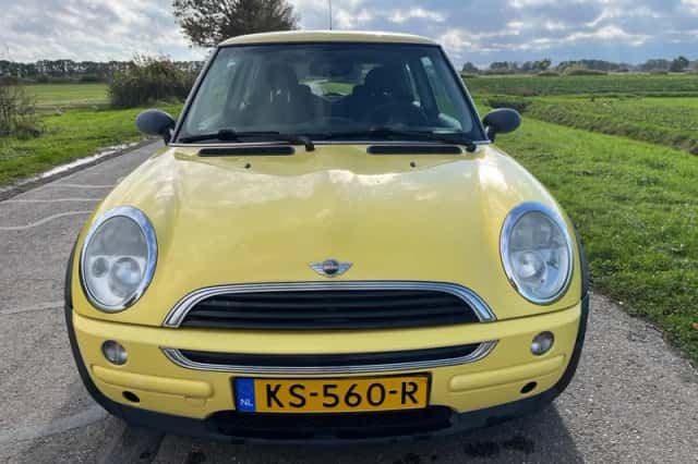 MINI One (2002) thumbnail 4