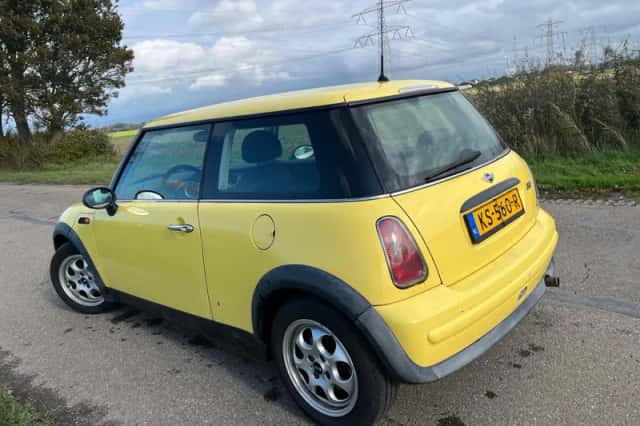 MINI One (2002) thumbnail 5
