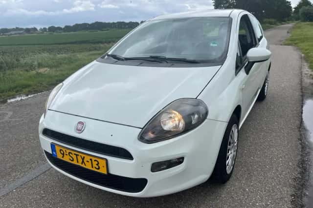 Fiat Punto (2012) thumbnail 2