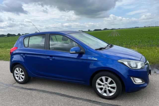 Hyundai i20 (2014) thumbnail 3