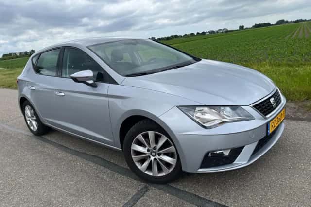 SEAT Leon (2018) thumbnail 2