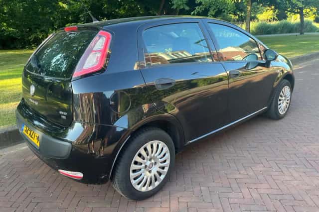 Fiat Punto (2011) thumbnail 3