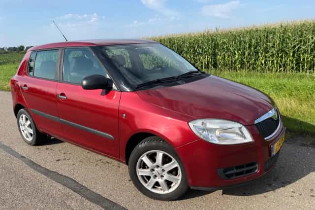 Škoda Fabia (2009) thumbnail 1