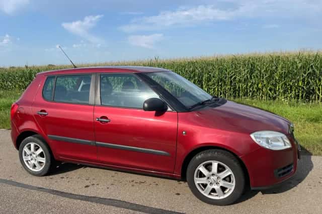 Škoda Fabia (2009) thumbnail 4