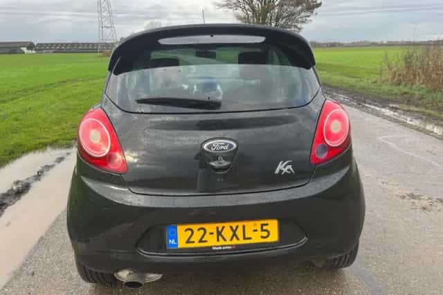 Ford Ka (2010) thumbnail 3