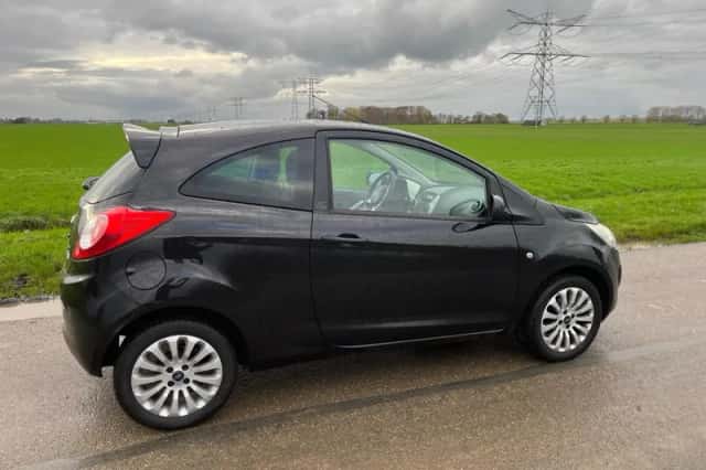 Ford Ka (2010) thumbnail 5