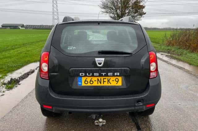 Dacia Duster (2010) thumbnail 4