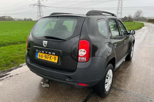 Dacia Duster (2010) thumbnail 5