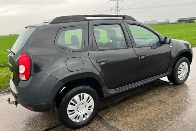 Dacia Duster (2010) thumbnail 6