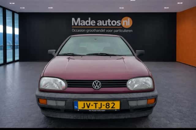 Volkswagen Golf (1995) thumbnail 2