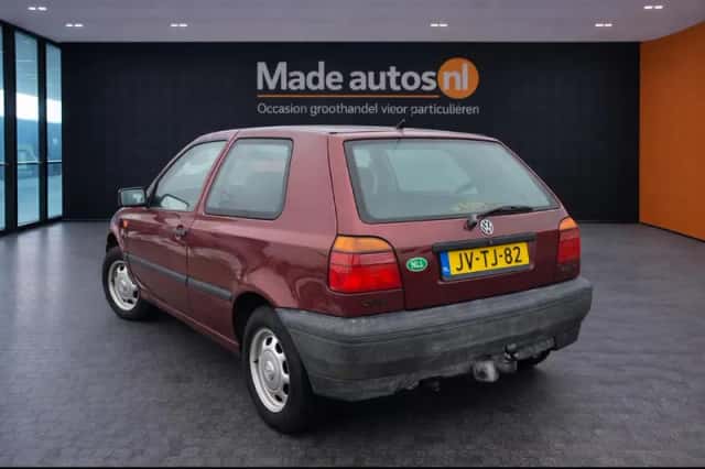 Volkswagen Golf (1995) thumbnail 4
