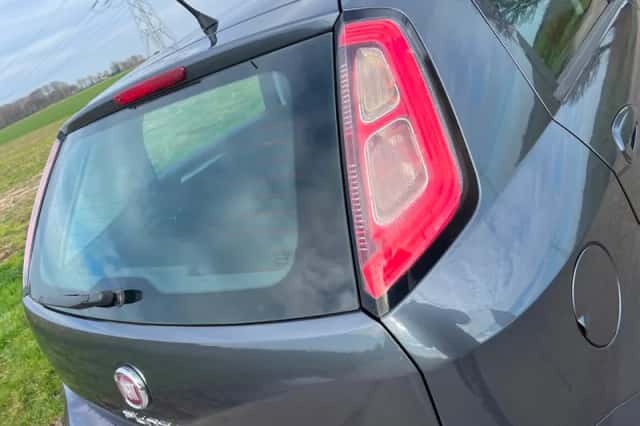 Fiat Punto (2010) thumbnail 2