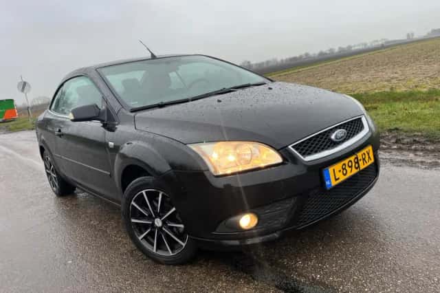 Ford Focus (2008) thumbnail 2