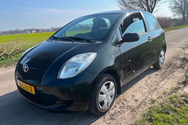 Toyota Yaris (2008) thumbnail 6