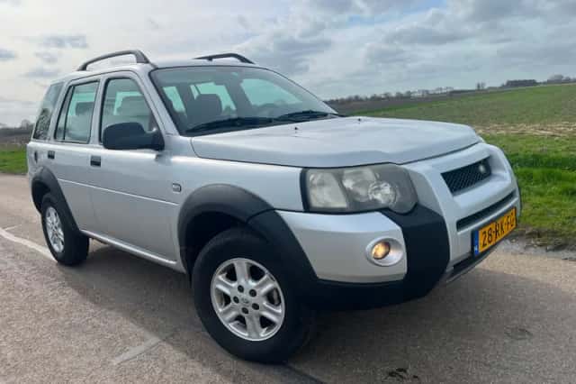 Land Rover Freelander (2005) thumbnail 1