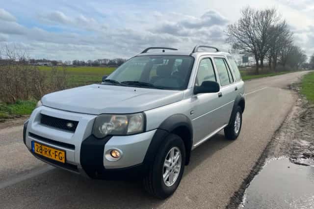 Land Rover Freelander (2005) thumbnail 2