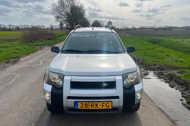Land Rover Freelander (2005) thumbnail 5