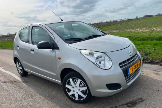 Suzuki Alto (2010) thumbnail 1