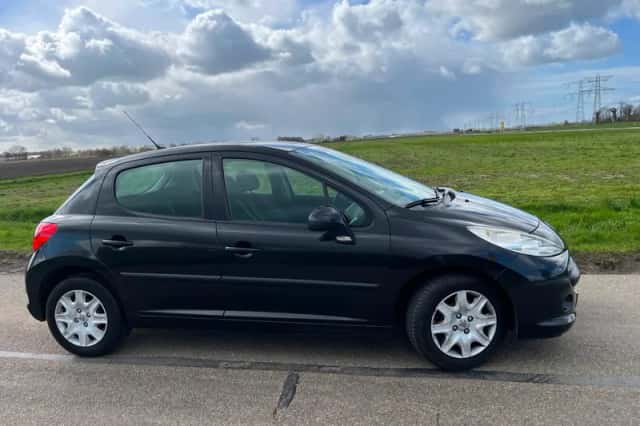 Peugeot 207 (2007) thumbnail 5