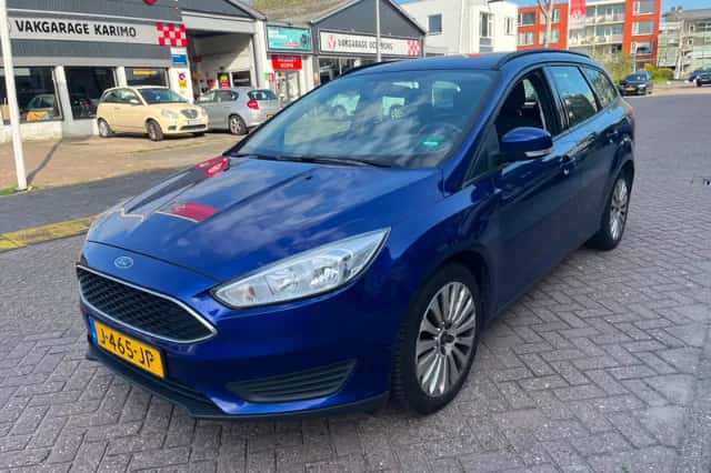 Ford Focus (2014) thumbnail 2