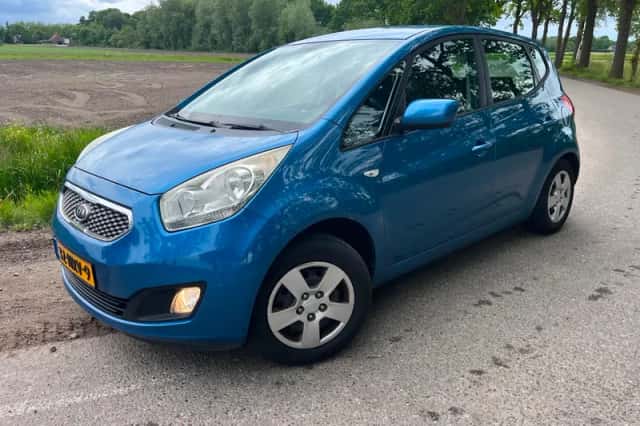 Kia Venga (2010) thumbnail 1