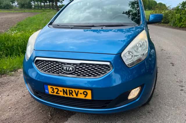 Kia Venga (2010) thumbnail 5