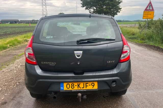 Dacia Sandero (2009) thumbnail 6