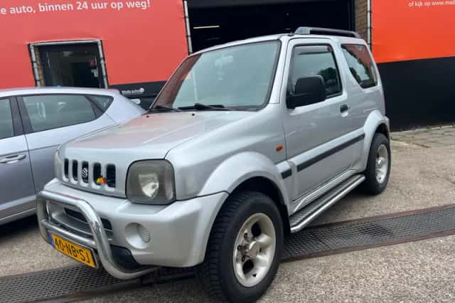 Suzuki Jimny (2003) thumbnail 1