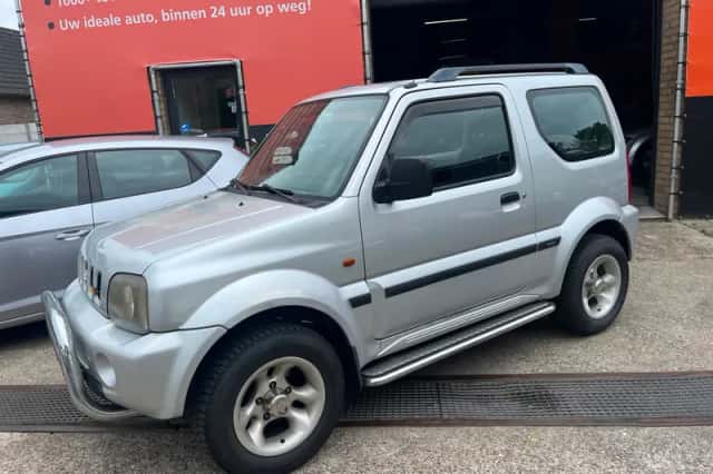 Suzuki Jimny (2003) thumbnail 2